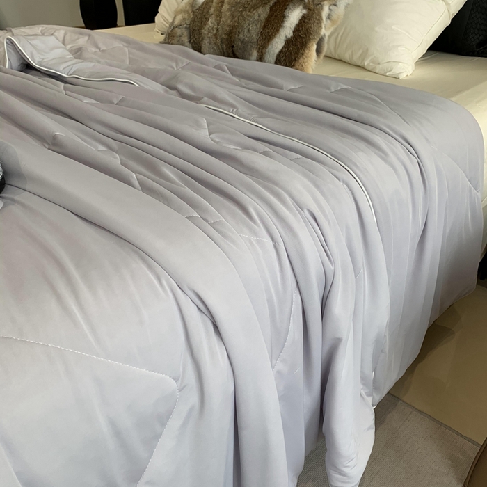 91家纺网 家纺一手货源 找家纺 奈萝家纺 2025新款A类凉感丝小凉皮夏被可机洗夏被新品空调被 幽兰拿铁