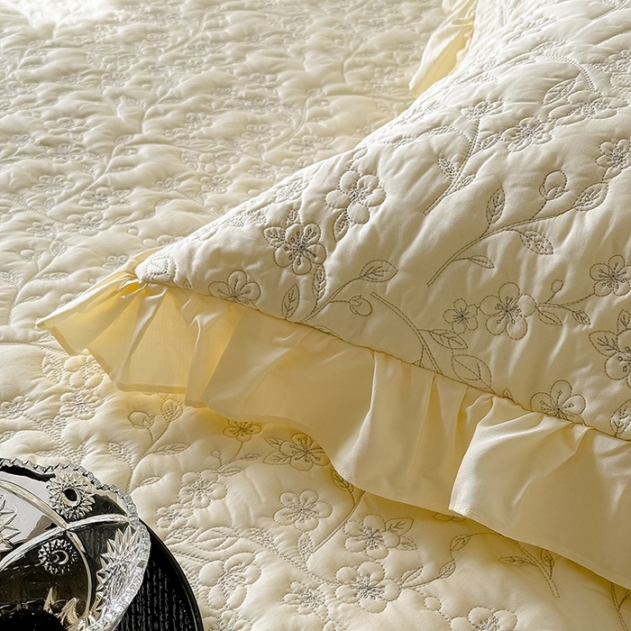 91家纺网 家纺一手货源 找家纺 佳汐蓝家纺2025春夏新品60天丝夹棉床盖多用 素客-新月黄