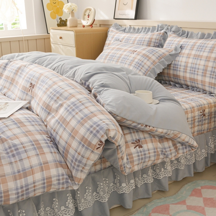 91家纺网 家纺一手货源 找家纺 铠畅  2025新款法式花边云朵棉床盖款夏被四件套 格兰情调