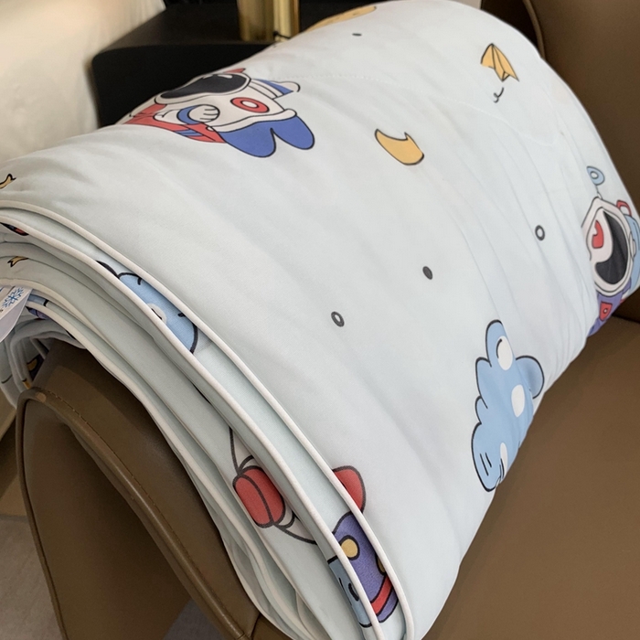 91家纺网 家纺一手货源 找家纺 奈萝家纺 2025新款A类凉感丝小凉皮夏被可机洗夏被新品空调被 宇航员