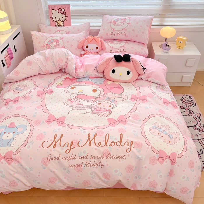 91家纺网 家纺一手货源 找家纺 暮思家居 2025新款正版授权三丽鸥大阪全棉数码印花纯棉四件套系列-第三批(专版花型) 大版-花园美乐蒂