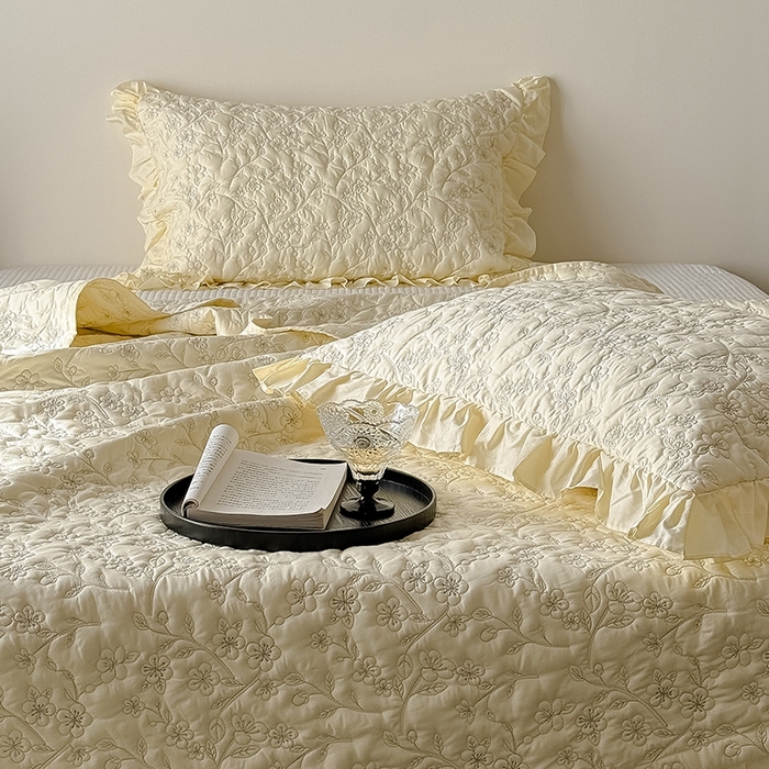 91家纺网 家纺一手货源 找家纺 佳汐蓝家纺2025春夏新品60天丝夹棉床盖多用 素客-新月黄