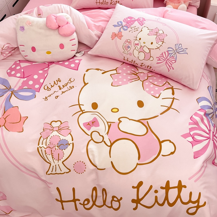 91家纺网 家纺一手货源 找家纺 暮思家居 2025新款正版授权三丽鸥大阪全棉数码印花纯棉四件套系列-第三批(专版花型) 大版-美美KT