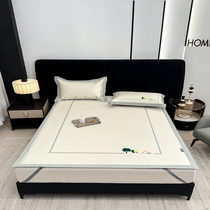 91家纺网 家纺一手货源 找家纺 （总）木希2025春夏新款可水洗冰丝席幻彩刺绣平席系列-场景二