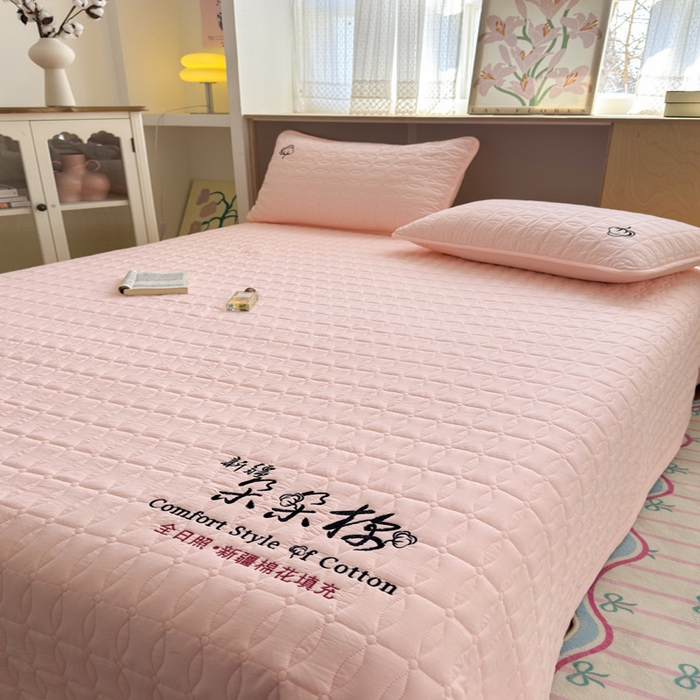 91家纺网 家纺一手货源 找家纺 云雀 2025新款A类加棉刺绣棉花床笠+盖毯 棉花盖毯-玉粉