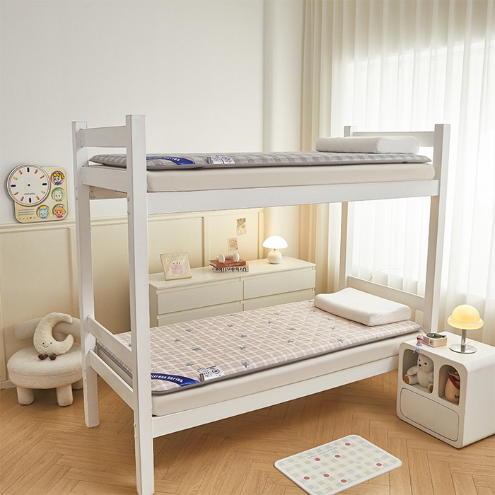 91家纺网 家纺一手货源 找家纺 丽诺床垫 2025新款全棉抗菌三明治学生床垫 星恋时刻