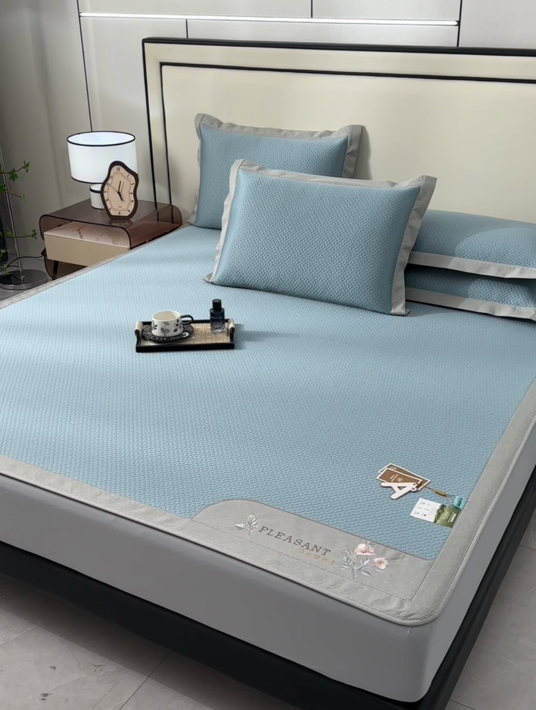 91家纺网 家纺一手货源 找家纺 小牛席业 2025新款3D按摩-鲜花清凉豆豆席系列（床笠款） 蓝色