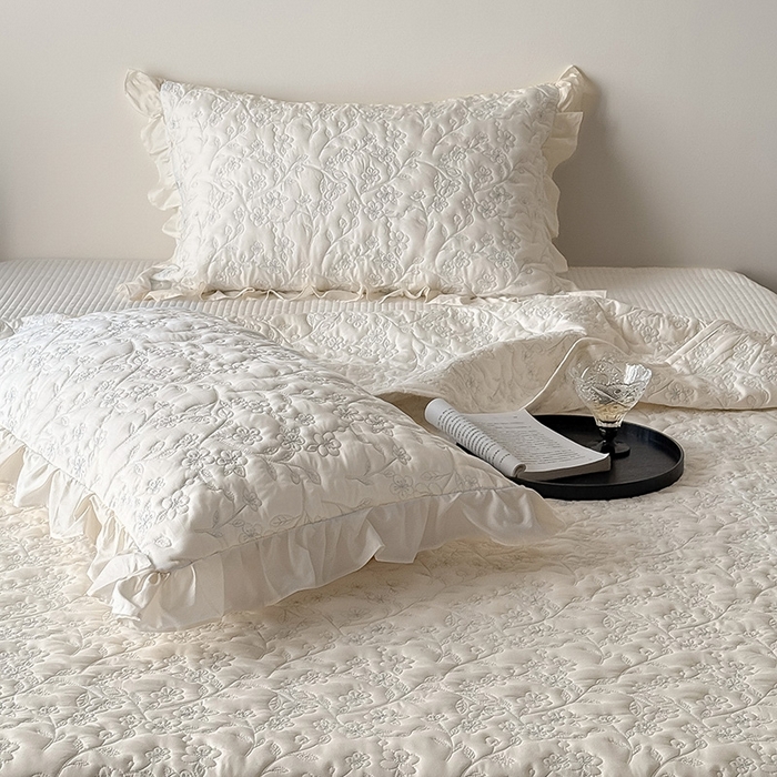 91家纺网 家纺一手货源 找家纺 佳汐蓝家纺2025春夏新品60天丝夹棉床盖多用 素客-奶油白