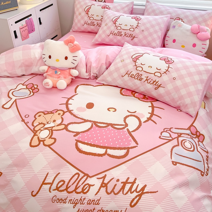 91家纺网 家纺一手货源 找家纺 暮思家居 2025新款正版授权三丽鸥大阪全棉数码印花纯棉四件套系列-第三批(专版花型) 大版-爱心KT