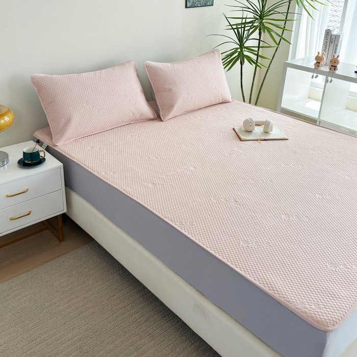 91家纺网 家纺一手货源 找家纺 许林2025新款凉豆豆床席 简约粉