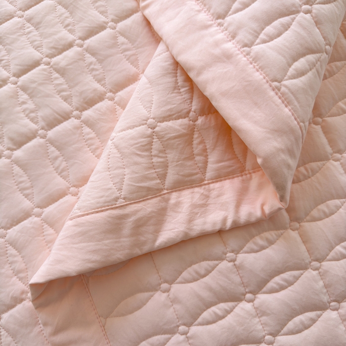 91家纺网 家纺一手货源 找家纺 云雀 2025新款A类加棉刺绣棉花床笠+盖毯 棉花盖毯-玉粉