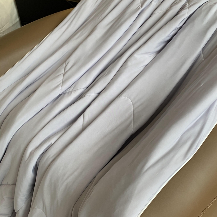 91家纺网 家纺一手货源 找家纺 奈萝家纺 2025新款A类凉感丝小凉皮夏被可机洗夏被新品空调被 幽兰拿铁