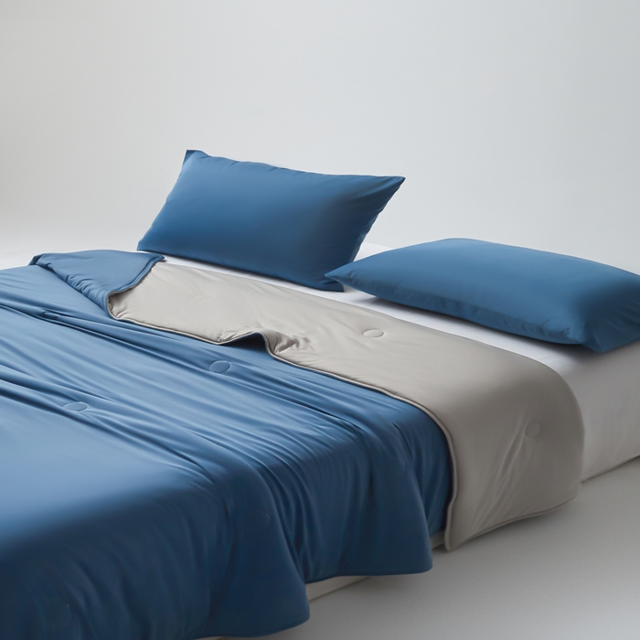 91家纺网 家纺一手货源 找家纺 欧邦 2025春夏新款Pro+深睡双面用锦纶夏被空调被 深海蓝