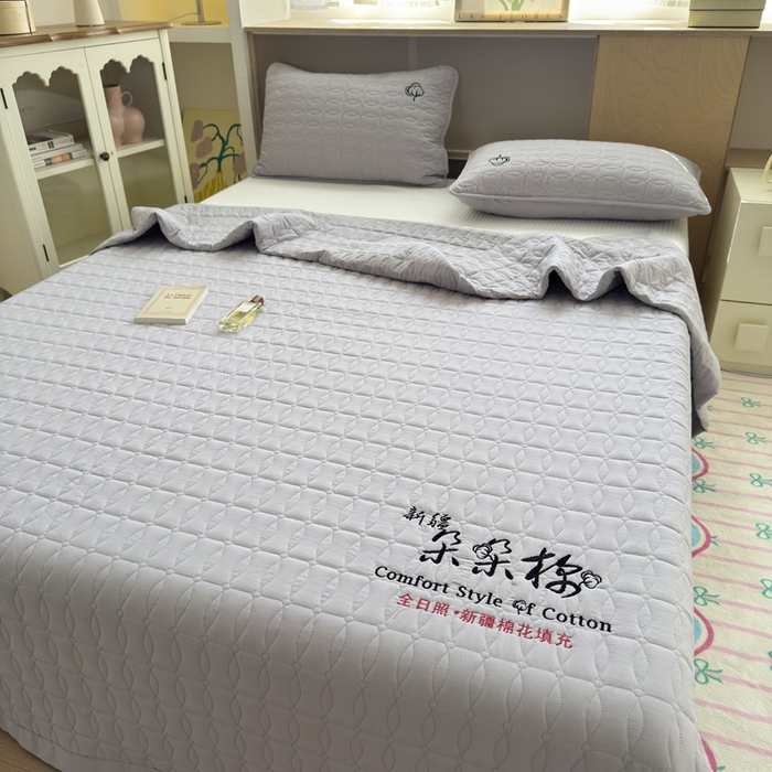 91家纺网 家纺一手货源 找家纺 云雀 2025新款A类加棉刺绣棉花床笠+盖毯 棉花盖毯-灰