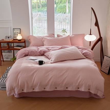 91家纺网 家纺一手货源 找家纺 yyds网供 2025新款A类条纹纽扣款无印风四件套非全棉纯棉日式水洗棉三件套 纽扣条纹-粉