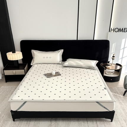 91家纺网 家纺一手货源 找家纺 （总）木希2025春夏新款可水洗冰丝席幻彩刺绣平席系列-场景二