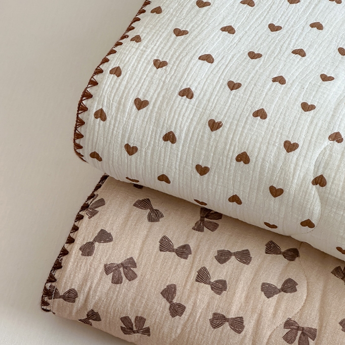 91家纺网 家纺一手货源 找家纺 （总）三朵家纺 2025春夏新款全棉纯棉双层绉绉纱三角针夏被夏凉被空调被