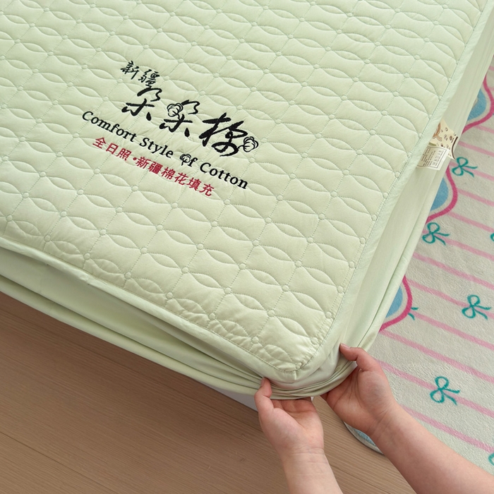 91家纺网 家纺一手货源 找家纺 （总）云雀 2025新款A类加棉刺绣棉花床笠+盖毯