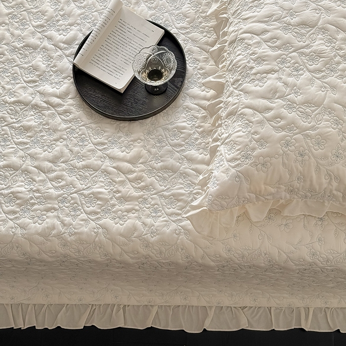 91家纺网 家纺一手货源 找家纺 佳汐蓝家纺2025春夏新品60天丝夹棉床盖多用 素客-奶油白