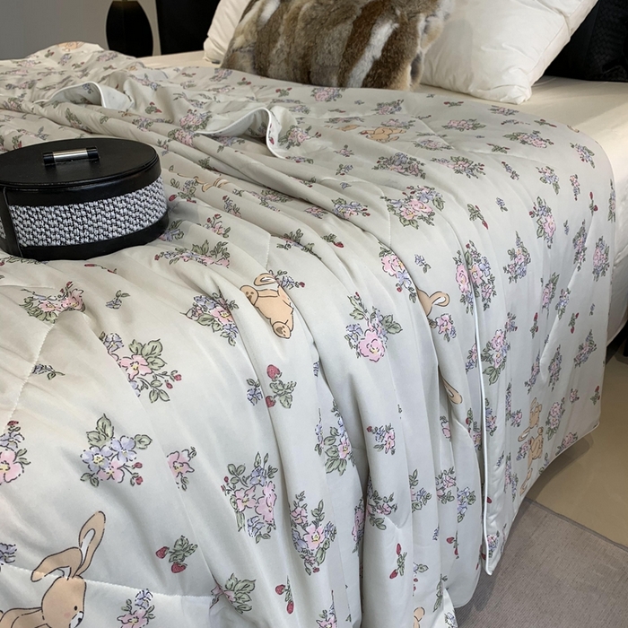 91家纺网 家纺一手货源 找家纺 奈萝家纺 2025新款A类凉感丝小凉皮夏被可机洗夏被新品空调被 小熊玩偶