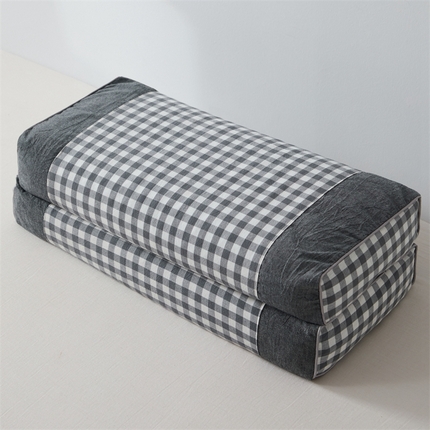 91家纺网 家纺一手货源 找家纺 大熊2025新款全棉水洗棉色织荞麦枕 宫廷荞麦枕-灰40*60*9cm