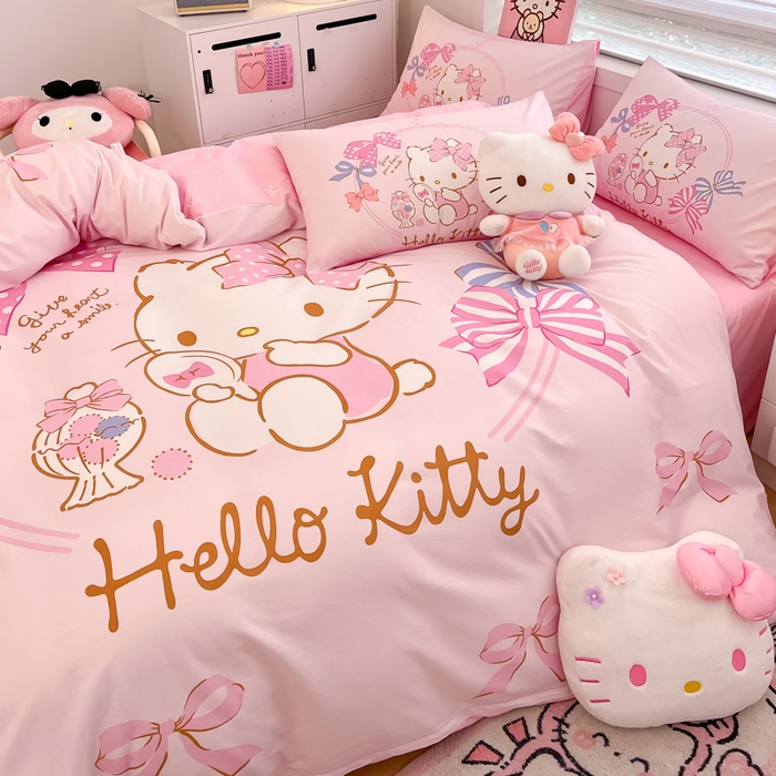 91家纺网 家纺一手货源 找家纺 暮思家居 2025新款正版授权三丽鸥大阪全棉数码印花纯棉四件套系列-第三批(专版花型) 大版-美美KT