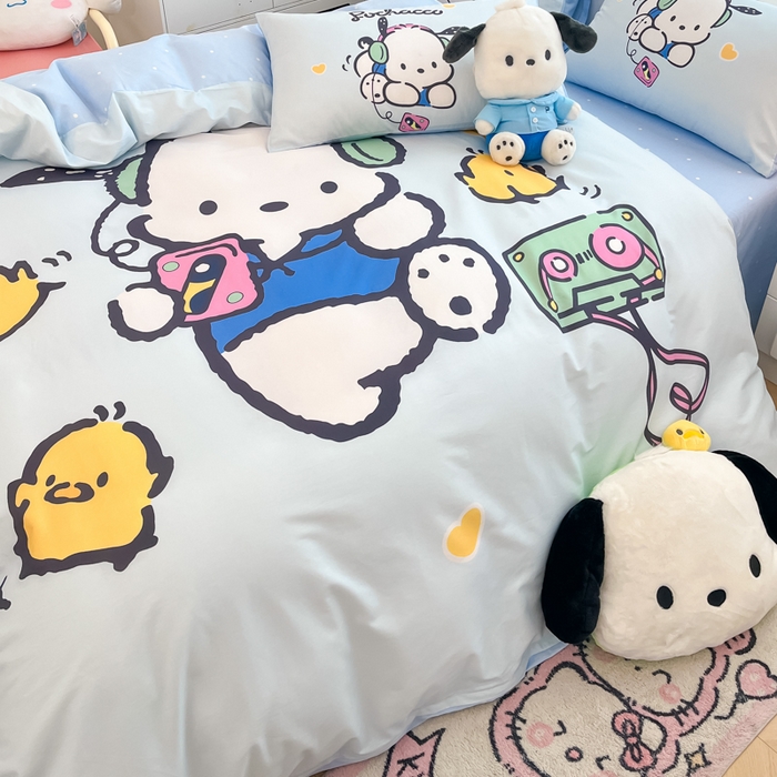 91家纺网 家纺一手货源 找家纺 暮思家居 2025新款正版授权三丽鸥大阪全棉数码印花纯棉四件套系列-第三批(专版花型) 大版-音乐帕恰狗