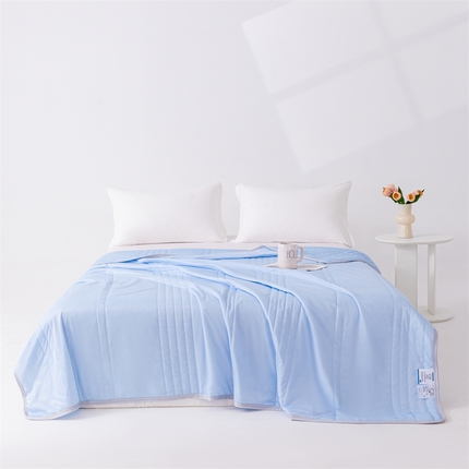 91家纺网 家纺一手货源 找家纺 梵心家纺2025新款简约冰激凌凉感丝夏被夏凉被空调被 天蓝