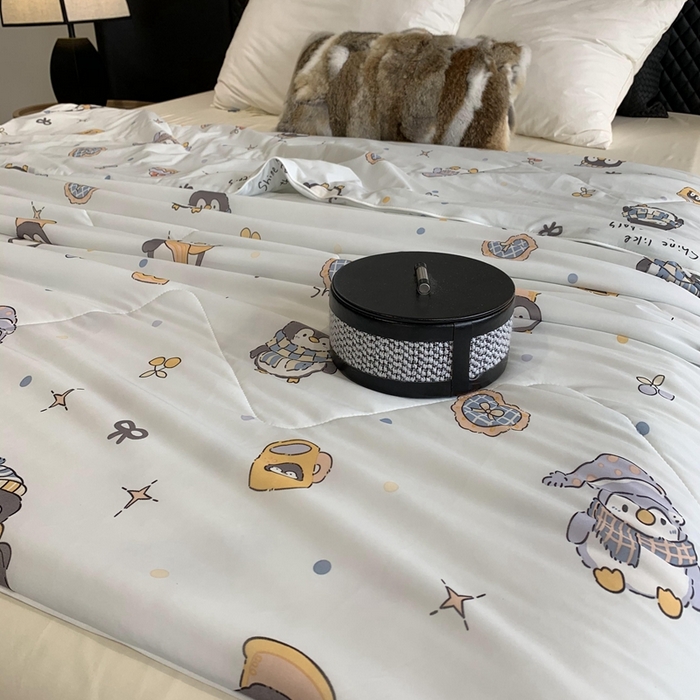 91家纺网 家纺一手货源 找家纺 奈萝家纺 2025新款A类凉感丝小凉皮夏被可机洗夏被新品空调被 小企鹅