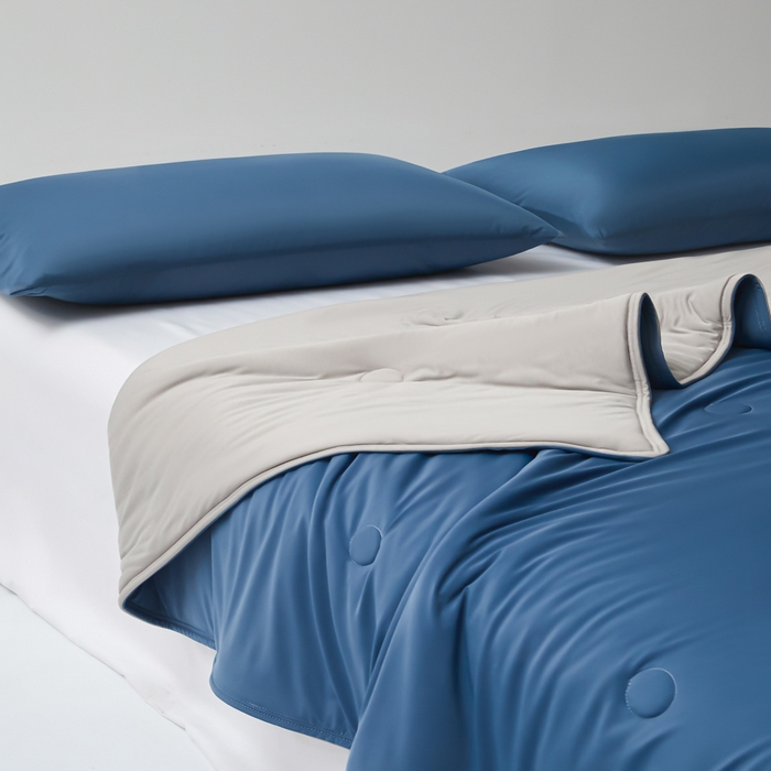 91家纺网 家纺一手货源 找家纺 欧邦 2025春夏新款Pro+深睡双面用锦纶夏被空调被 深海蓝