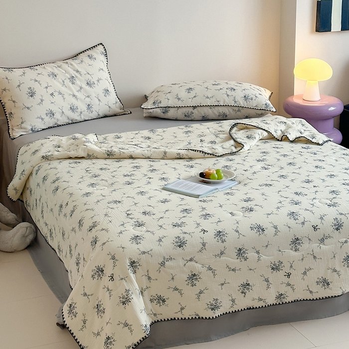 91家纺网 家纺一手货源 找家纺 三朵家纺 2025春夏新款全棉纯棉双层绉绉纱三角针夏被夏凉被空调被 沐言灰