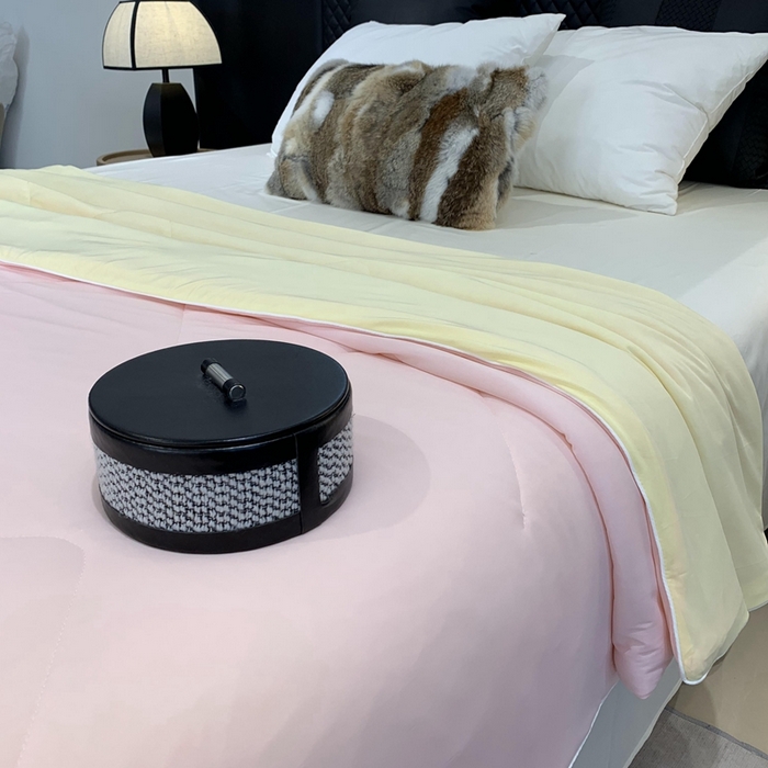 91家纺网 家纺一手货源 找家纺 奈萝家纺 2025新款A类凉感丝小凉皮夏被可机洗夏被新品空调被 蜜桃菠萝