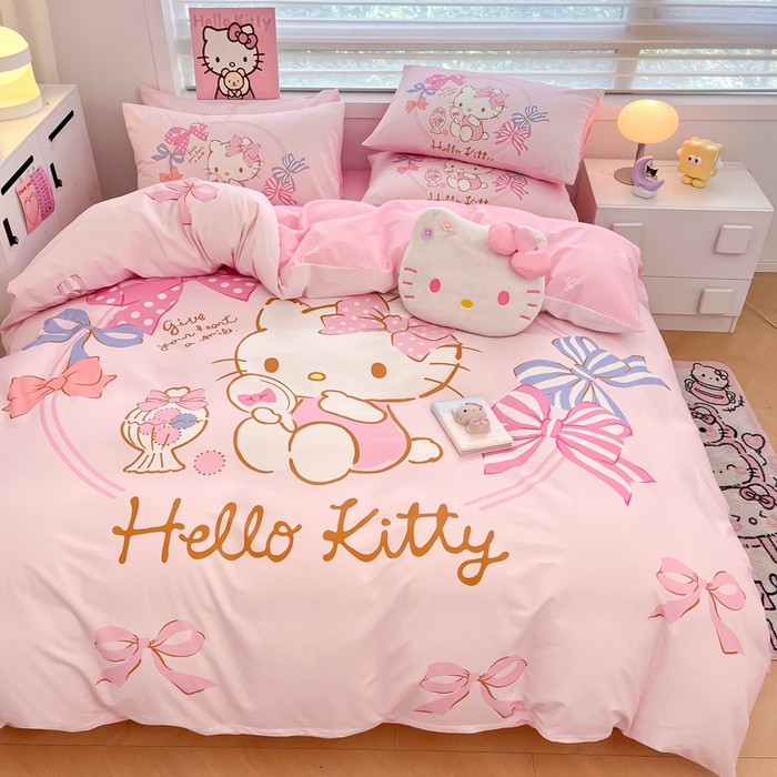 91家纺网 家纺一手货源 找家纺 暮思家居 2025新款正版授权三丽鸥大阪全棉数码印花纯棉四件套系列-第三批(专版花型) 大版-美美KT