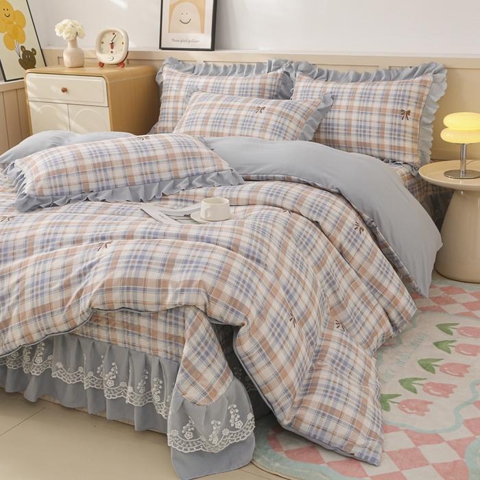 91家纺网 家纺一手货源 找家纺 铠畅  2025新款法式花边云朵棉床盖款夏被四件套 格兰情调