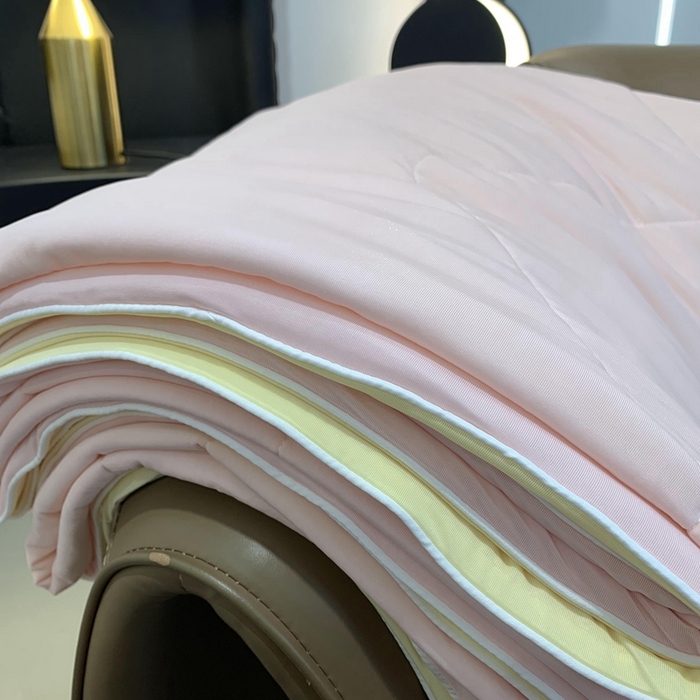 91家纺网 家纺一手货源 找家纺 奈萝家纺 2025新款A类凉感丝小凉皮夏被可机洗夏被新品空调被 蜜桃菠萝