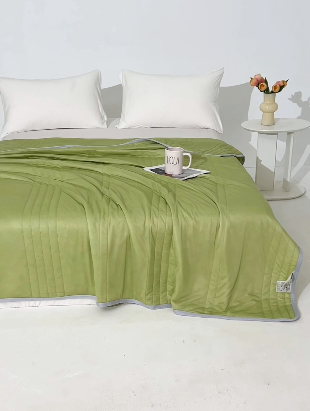 91家纺网 家纺一手货源 找家纺 梵心家纺2025新款简约冰激凌凉感丝夏被夏凉被空调被 果绿