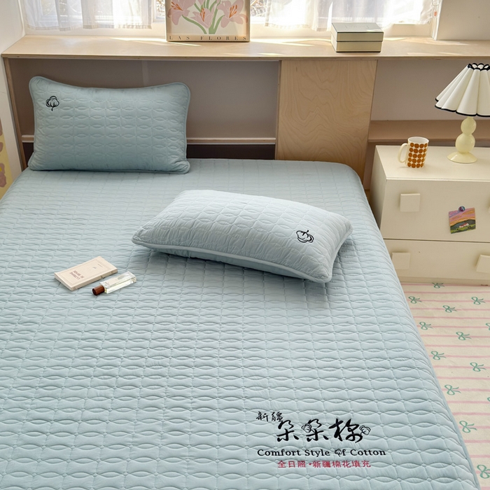 91家纺网 家纺一手货源 找家纺 云雀 2025新款A类加棉刺绣棉花床笠+盖毯 棉花床笠-雾霾蓝