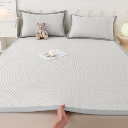 91家纺网 家纺一手货源 找家纺 （总）梦之星  2025新款凉豆豆凉席床席款三件套