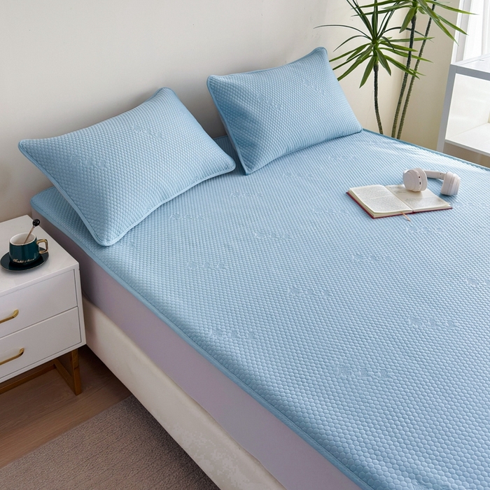 91家纺网 家纺一手货源 找家纺 许林2025新款凉豆豆床席 简约蓝