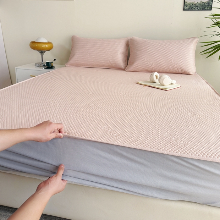 91家纺网 家纺一手货源 找家纺 许林2025新款凉豆豆床席 简约粉