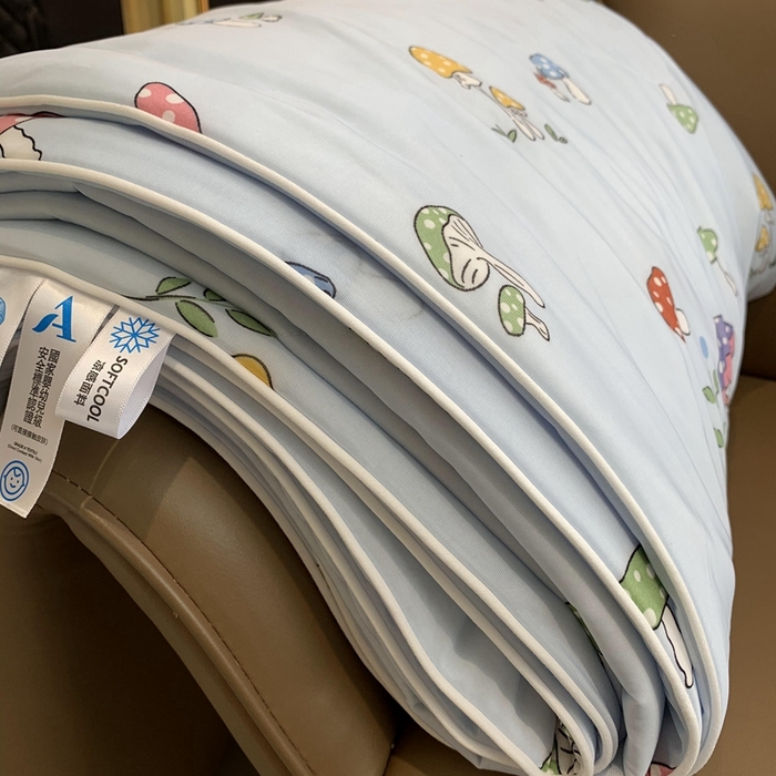 91家纺网 家纺一手货源 找家纺 奈萝家纺 2025新款A类凉感丝小凉皮夏被可机洗夏被新品空调被 小蘑菇