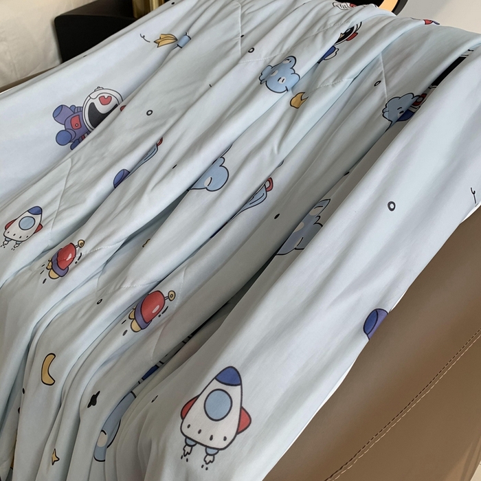 91家纺网 家纺一手货源 找家纺 奈萝家纺 2025新款A类凉感丝小凉皮夏被可机洗夏被新品空调被 宇航员