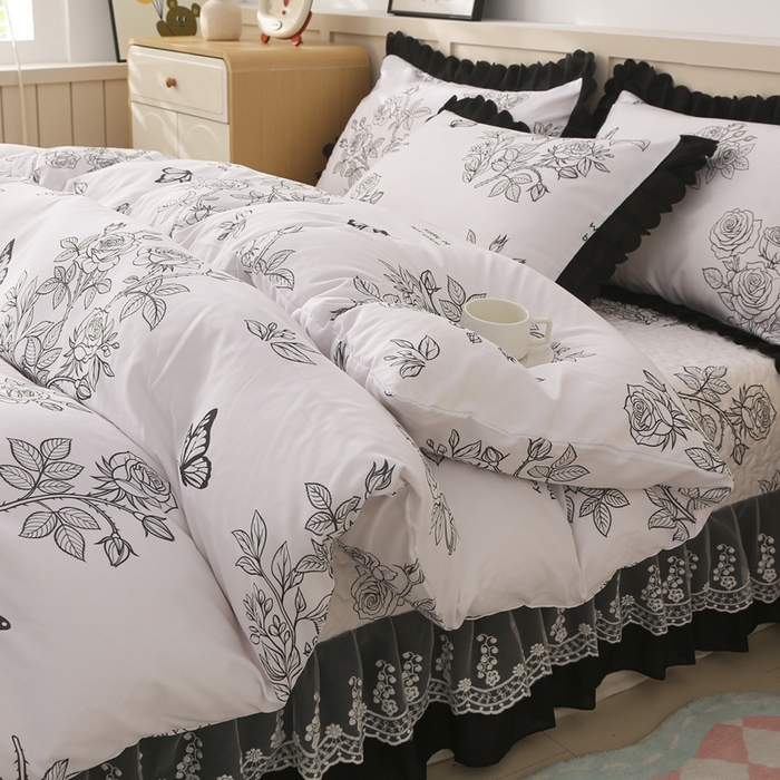91家纺网 家纺一手货源 找家纺 铠畅  2025新款法式花边云朵棉床盖款夏被四件套 暗香