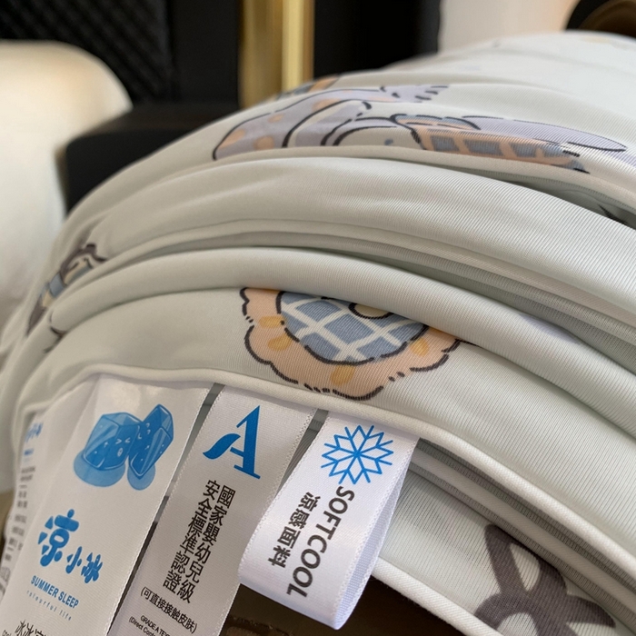 91家纺网 家纺一手货源 找家纺 奈萝家纺 2025新款A类凉感丝小凉皮夏被可机洗夏被新品空调被 小企鹅