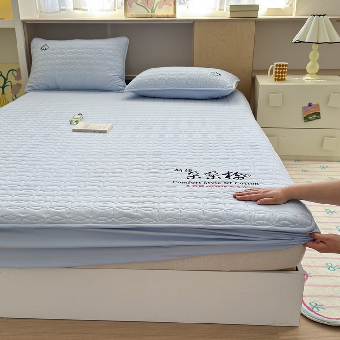 91家纺网 家纺一手货源 找家纺 云雀 2025新款A类加棉刺绣棉花床笠+盖毯 棉花床笠-浅蓝