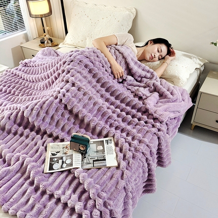 91家纺网 家纺一手货源 找家纺 （总）美洲琳 2025新款仿兔毛大泡泡宽抽条毛毯毯子