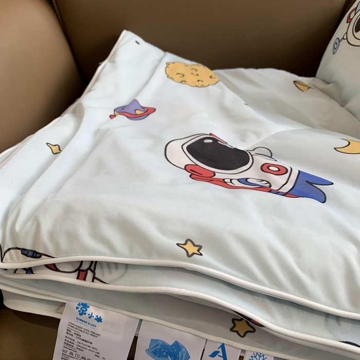 91家纺网 家纺一手货源 找家纺 奈萝家纺 2025新款A类凉感丝小凉皮夏被可机洗夏被新品空调被 宇航员