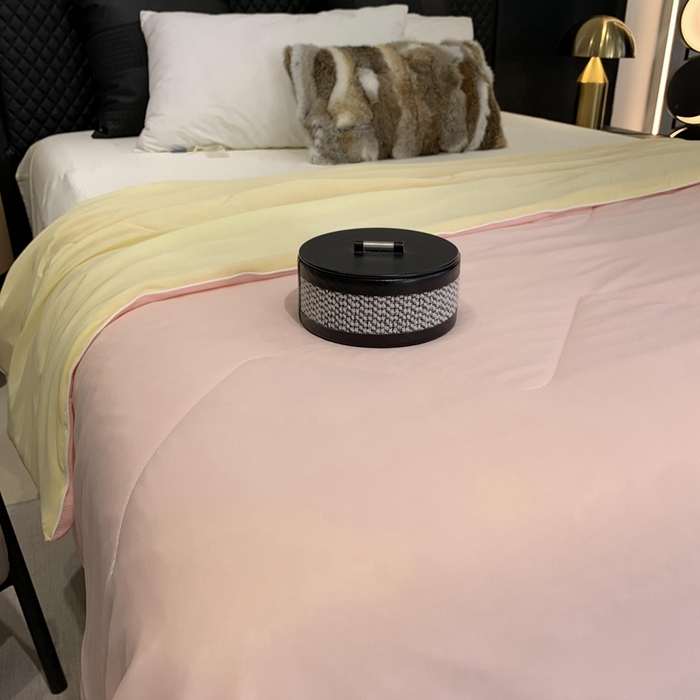 91家纺网 家纺一手货源 找家纺 奈萝家纺 2025新款A类凉感丝小凉皮夏被可机洗夏被新品空调被 蜜桃菠萝