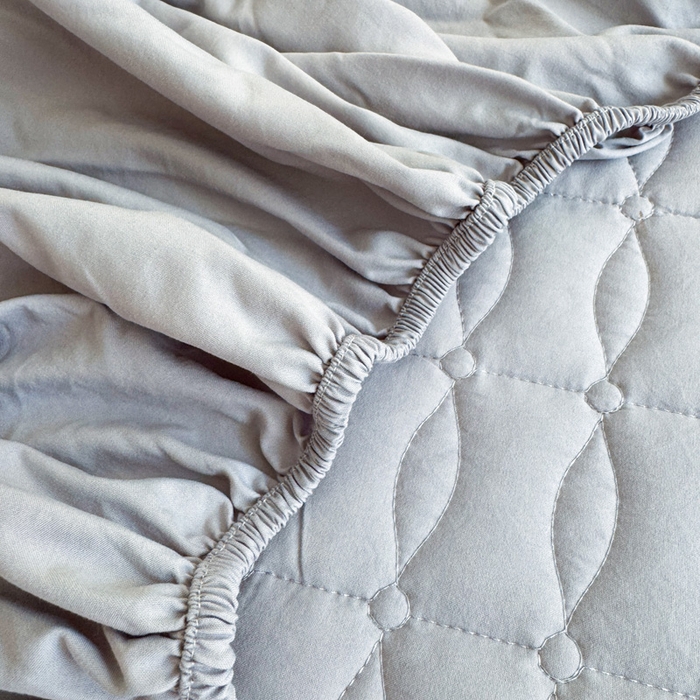 91家纺网 家纺一手货源 找家纺 云雀 2025新款A类加棉刺绣棉花床笠+盖毯 棉花床笠-灰