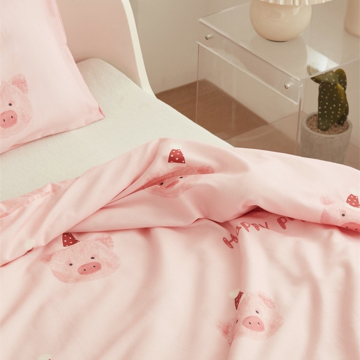 91家纺网 家纺一手货源 找家纺 艾佳宝贝 2025新款A类儿童全棉多功能单被套可拆式夏被 乖巧萌猪